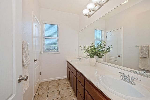 2599 Vaquero Vista Dr, Auburn, CA 95603