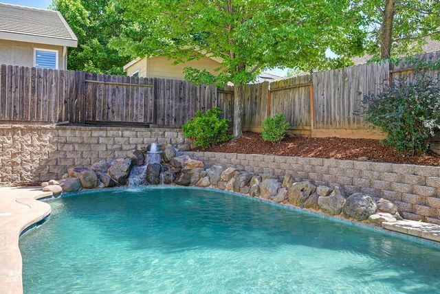 2599 Vaquero Vista Dr, Auburn, CA 95603