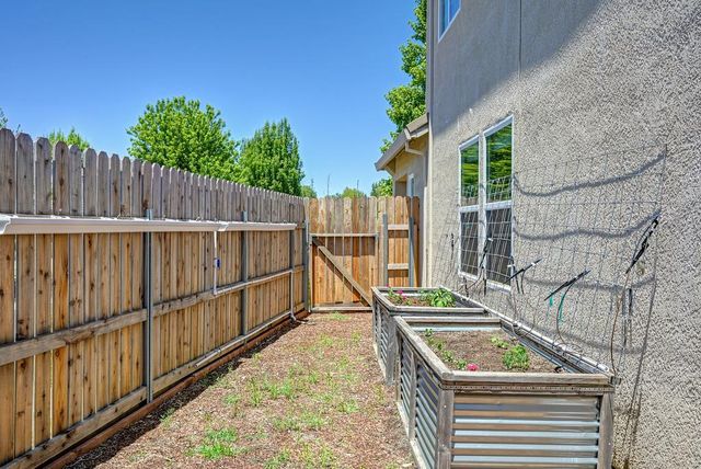 2599 Vaquero Vista Dr, Auburn, CA 95603