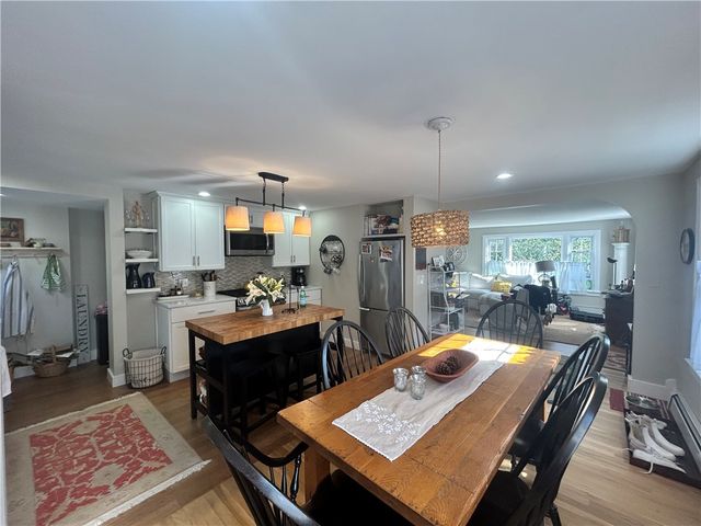 84 Kay Boulevard, Newport, RI 02840