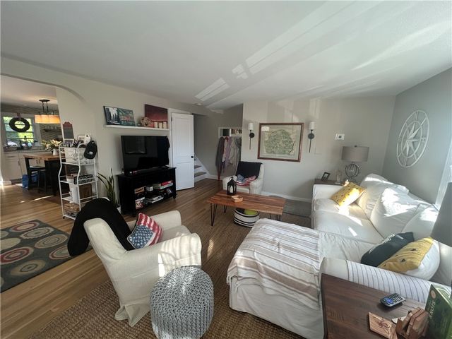 84 Kay Boulevard, Newport, RI 02840