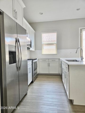2568 E KINGBIRD Drive, Gilbert, AZ 85297