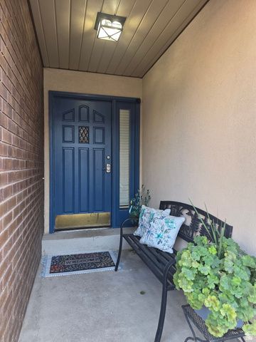 2246 E LINCOLN CT, Holladay, UT 84124