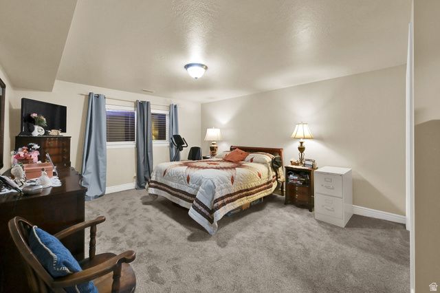 2246 E LINCOLN CT, Holladay, UT 84124