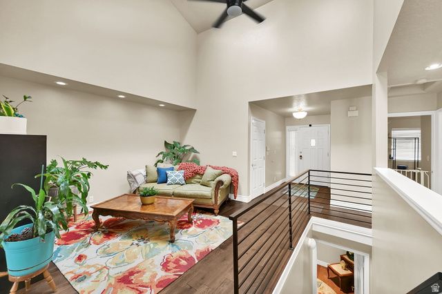 2246 E LINCOLN CT, Holladay, UT 84124