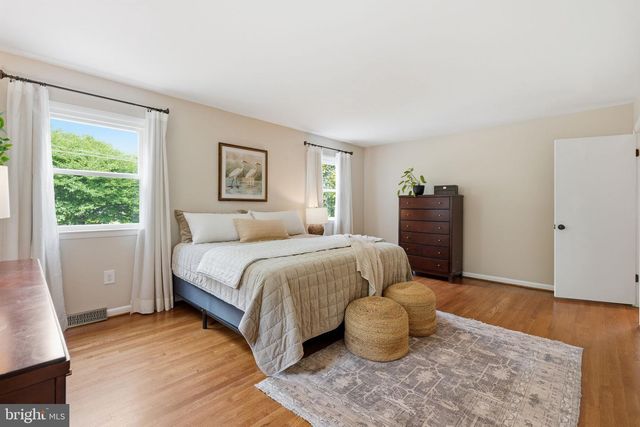 1848 CARRIAGE DR, Annapolis, MD 21401