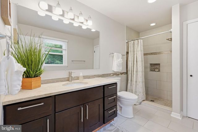 1848 CARRIAGE DR, Annapolis, MD 21401