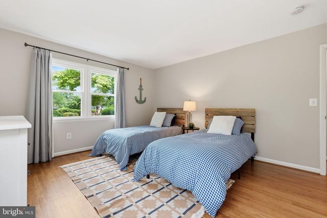 1848 CARRIAGE DR, Annapolis, MD 21401