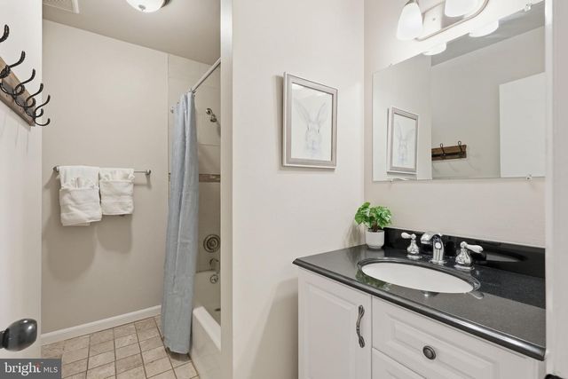 1848 CARRIAGE DR, Annapolis, MD 21401