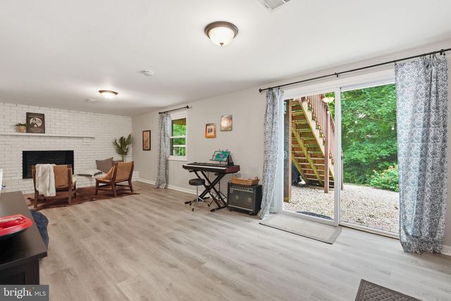 1848 CARRIAGE DR, Annapolis, MD 21401