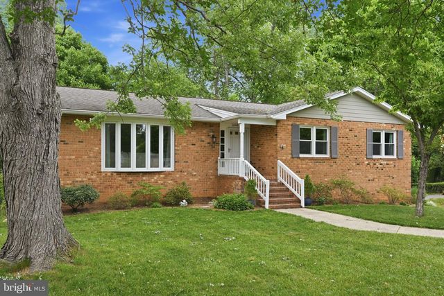 1848 CARRIAGE DR, Annapolis, MD 21401