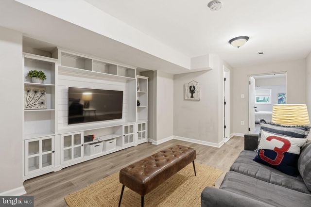 1848 CARRIAGE DR, Annapolis, MD 21401