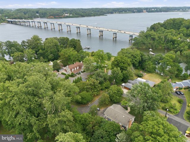 1848 CARRIAGE DR, Annapolis, MD 21401