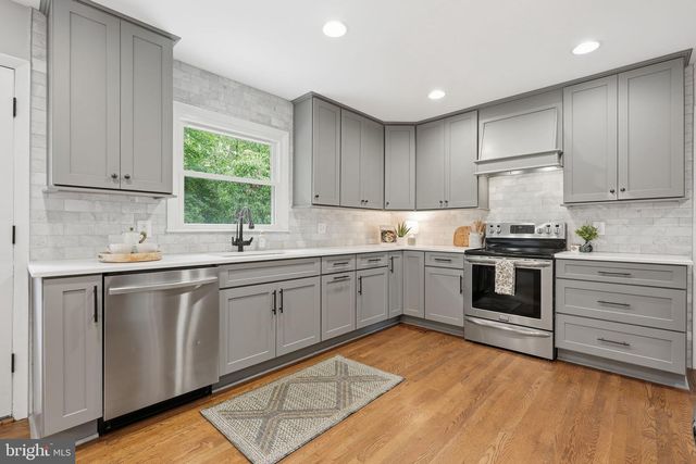 1848 CARRIAGE DR, Annapolis, MD 21401