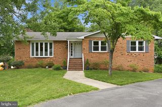 1848 CARRIAGE DR, Annapolis, MD 21401