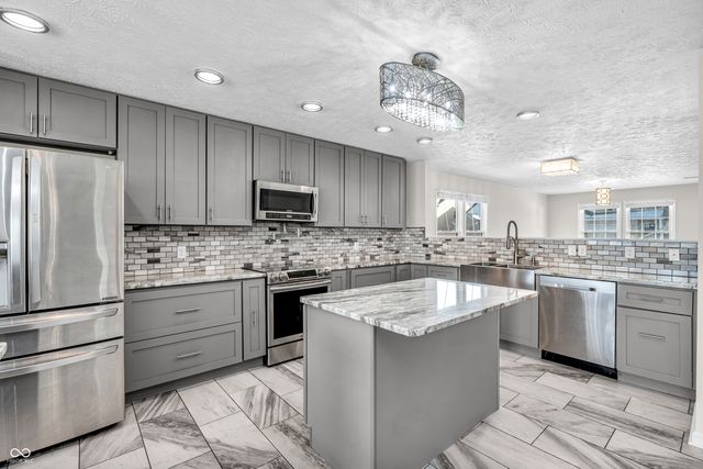 8418 Burket Way, Camby, IN 46113