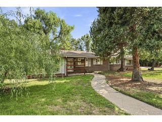 7990 Crest Dr, Lakewood, CO 80214