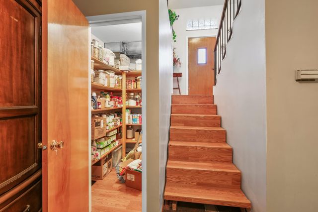 4884 Lower Grave Creek Road, Wolf Creek, OR 97497