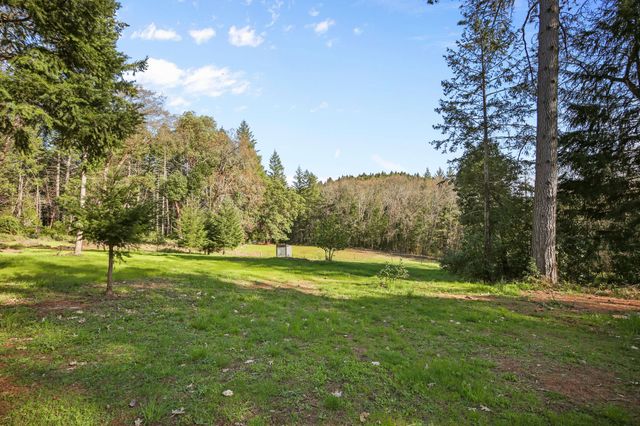 4884 Lower Grave Creek Road, Wolf Creek, OR 97497