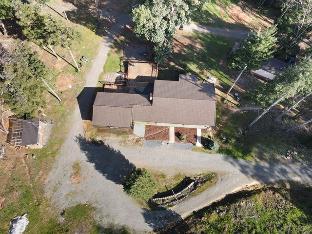 4884 Lower Grave Creek Road, Wolf Creek, OR 97497