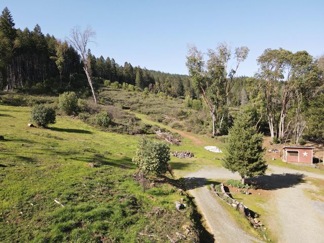 4884 Lower Grave Creek Road, Wolf Creek, OR 97497