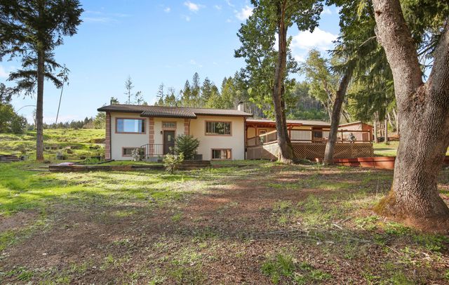 4884 Lower Grave Creek Road, Wolf Creek, OR 97497