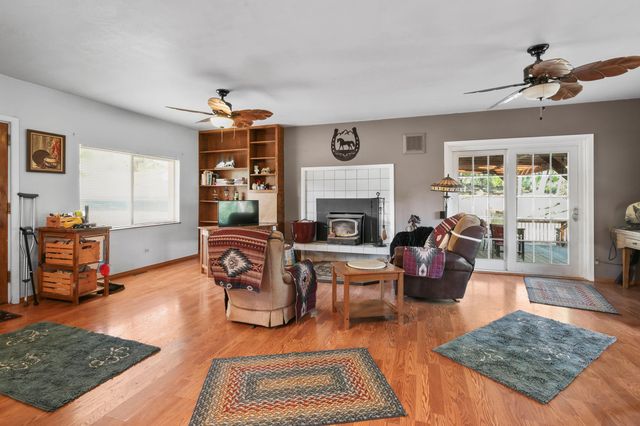 4884 Lower Grave Creek Road, Wolf Creek, OR 97497