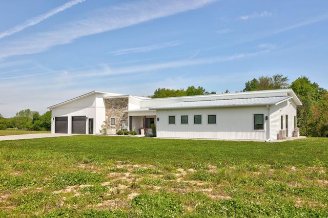 5595 Riverview Drive, Bridgeport Twp, MI 48722