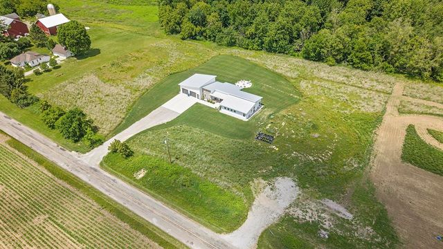 5595 Riverview Drive, Bridgeport Twp, MI 48722