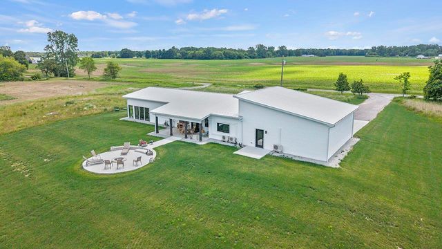 5595 Riverview Drive, Bridgeport Twp, MI 48722