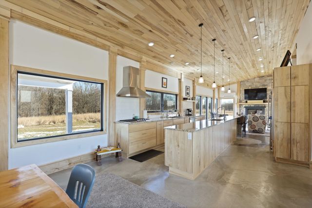 5595 Riverview Drive, Bridgeport Twp, MI 48722
