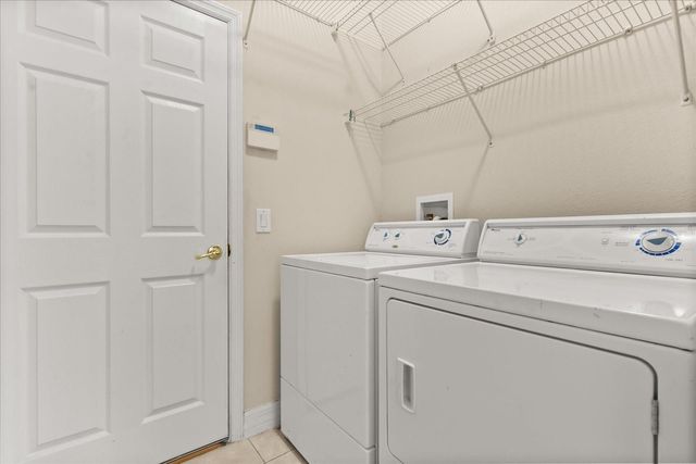 19027 DOVE CREEK DRIVE, Tampa, FL 33647