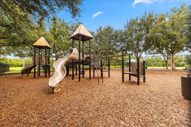 19027 DOVE CREEK DRIVE, Tampa, FL 33647