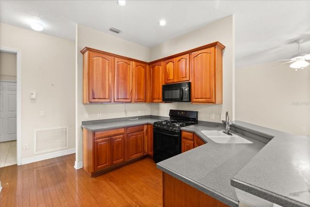 19027 DOVE CREEK DRIVE, Tampa, FL 33647