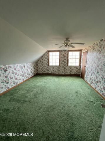 28 Fayette Lane, Aberdeen, NJ 07747