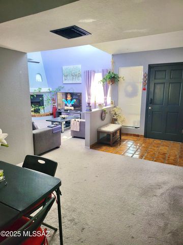 8255 N Oracle Road APT 203, Tucson, AZ 85704