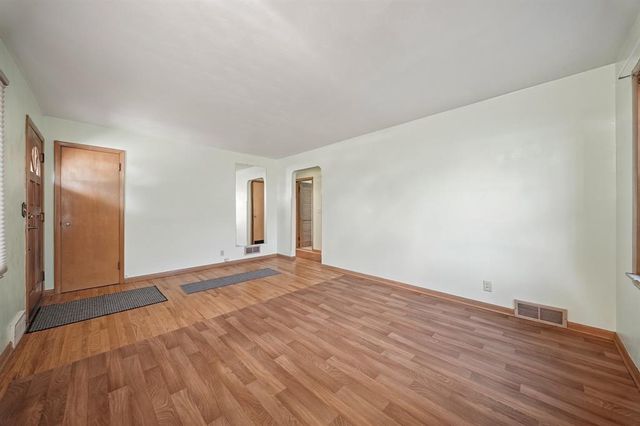 1132 Pershing Street, Eau Claire, WI 54703