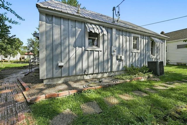 1132 Pershing Street, Eau Claire, WI 54703