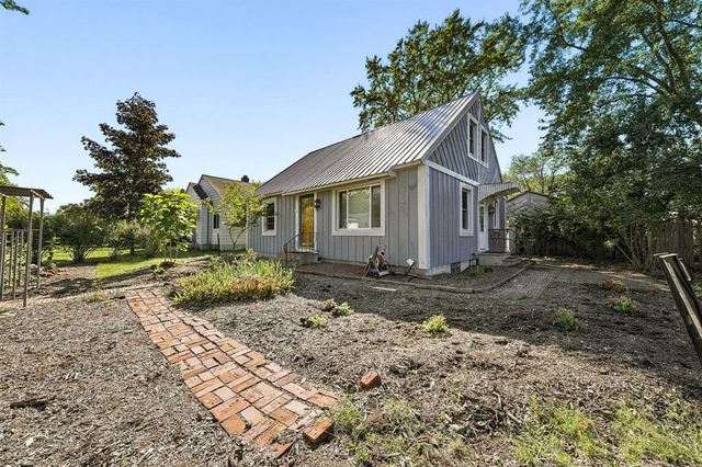 1132 Pershing Street, Eau Claire, WI 54703