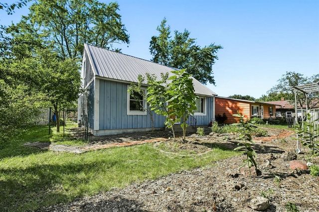 1132 Pershing Street, Eau Claire, WI 54703