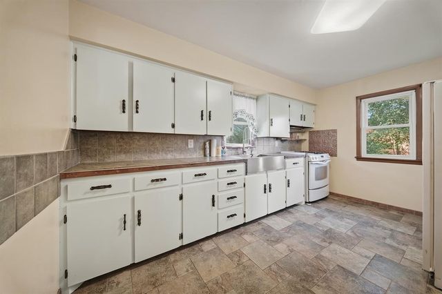 1132 Pershing Street, Eau Claire, WI 54703
