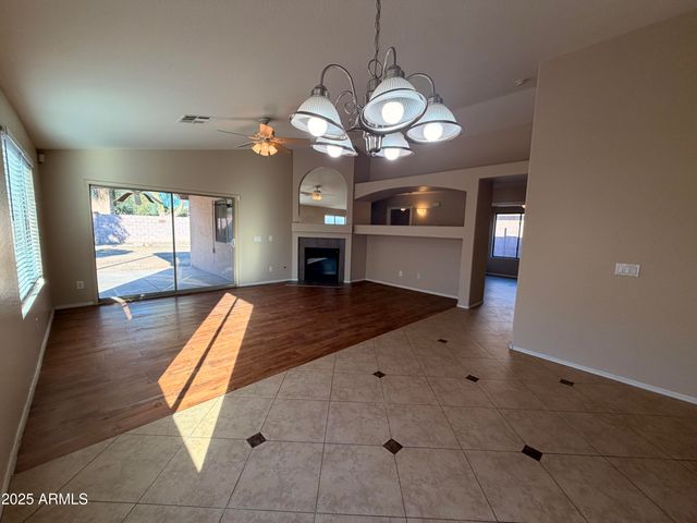 15752 W YAVAPAI Street, Goodyear, AZ 85338