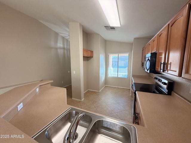 15752 W YAVAPAI Street, Goodyear, AZ 85338