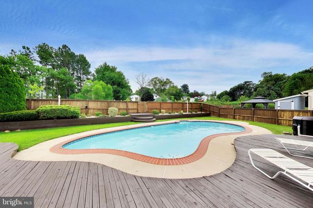 9313 KINGS GRANT RD, Laurel, MD 20723