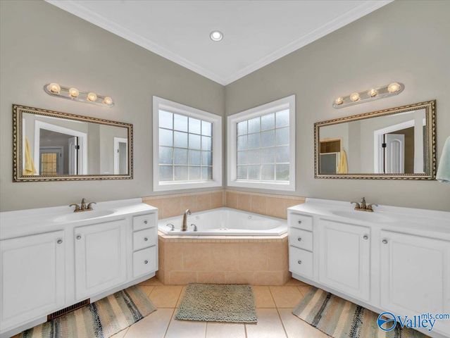 1392 Ryland Pike, Huntsville, AL 35811