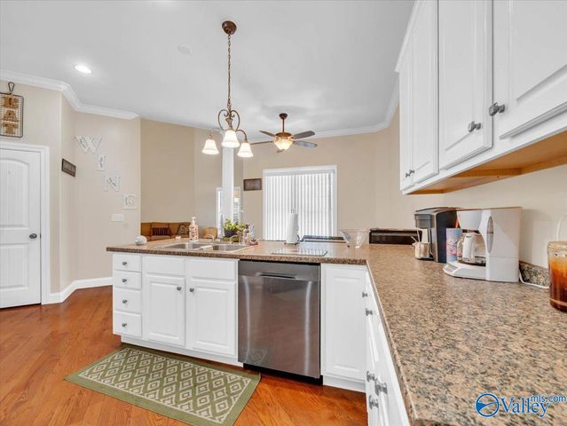 1392 Ryland Pike, Huntsville, AL 35811