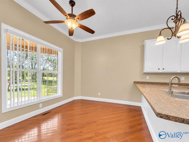 1392 Ryland Pike, Huntsville, AL 35811