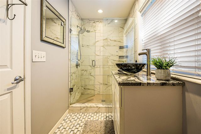 10565 Vernon Avenue, Huntington Woods, MI 48070