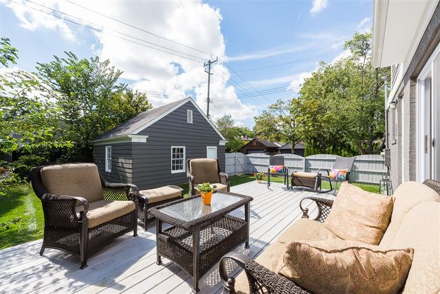 10565 Vernon Avenue, Huntington Woods, MI 48070