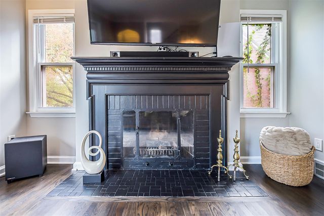 10565 Vernon Avenue, Huntington Woods, MI 48070